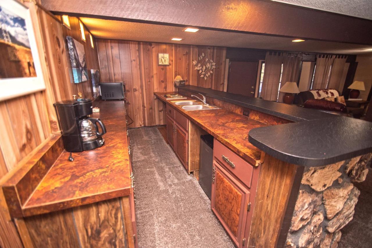 Huge Ruidoso Retreat With Game Room, Pool, 2 Balconies, 2 Kitchens - Sleeps 17! エクステリア 写真