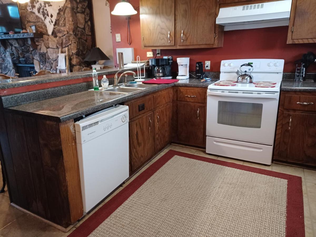 Huge Ruidoso Retreat With Game Room, Pool, 2 Balconies, 2 Kitchens - Sleeps 17! エクステリア 写真
